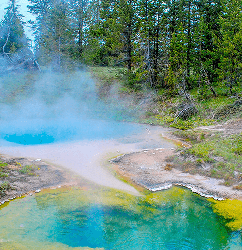 Thermal Pools Yellow Stone National Park Photo by Dagmara Mach