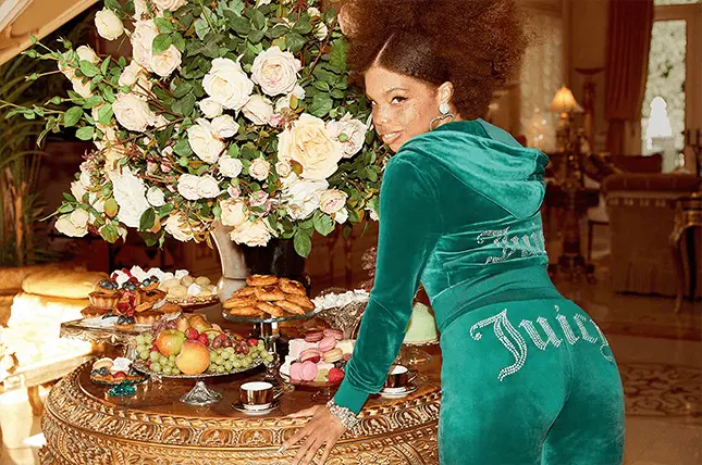 Y2K McBling Aesthetic Juicy Couture Green Velvet Tracksuit 90s 2000s fashion model